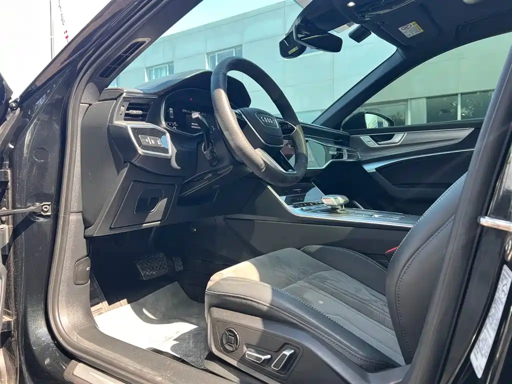 Audi A6L 2024 45 TFSI Premium Dynamic фото 2
