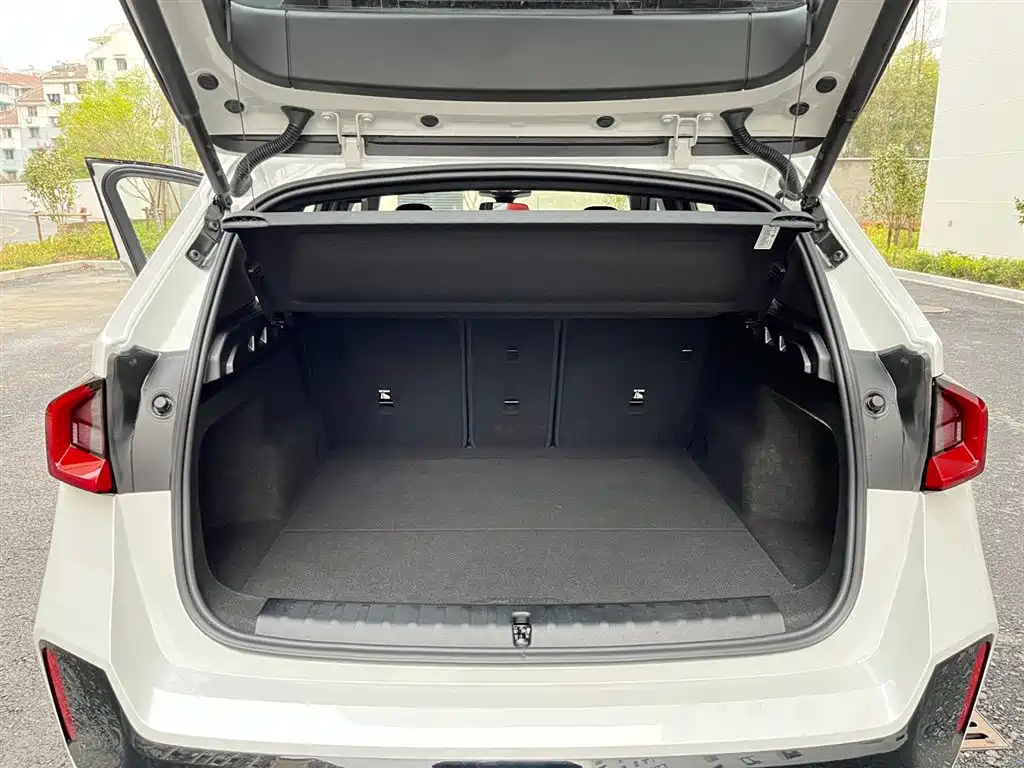 BMW X1 M35Li 2024 M35Li фото 7