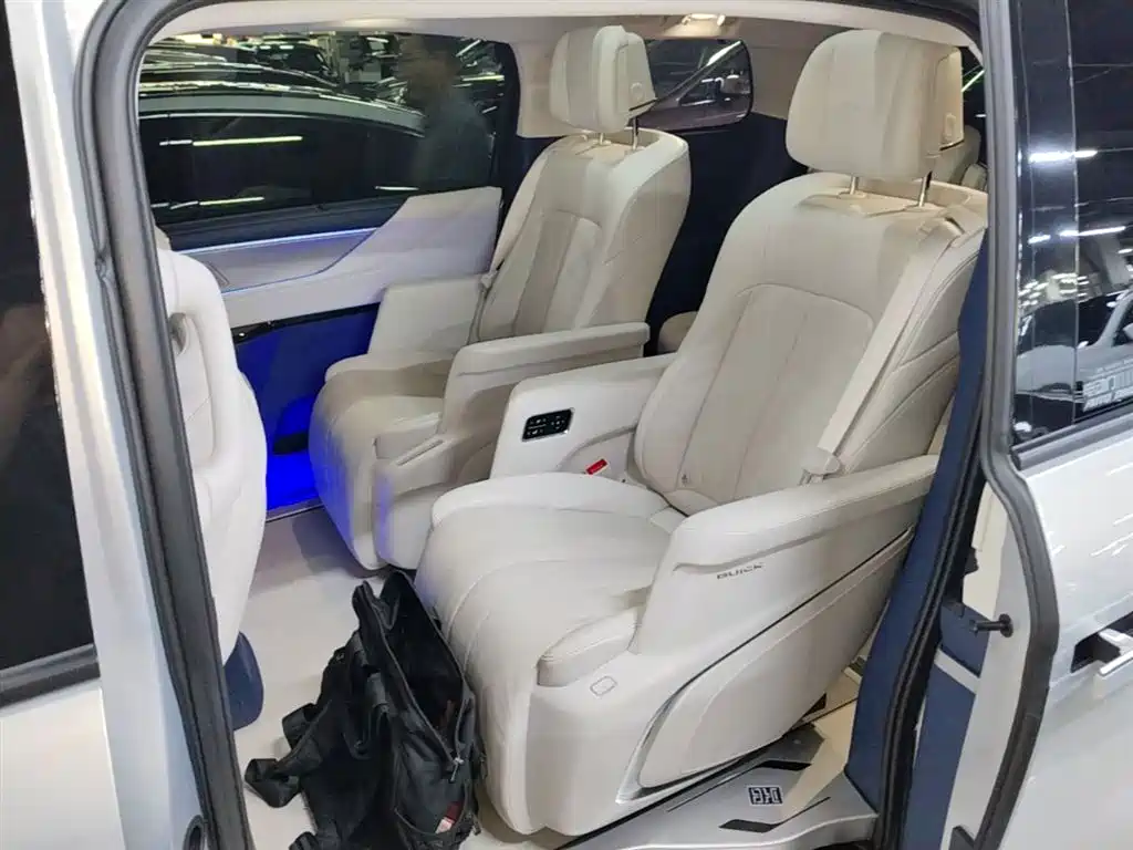 Buick GL8 New Energy 2024 Land Honor Luxury Edition 6-Seater фото 17