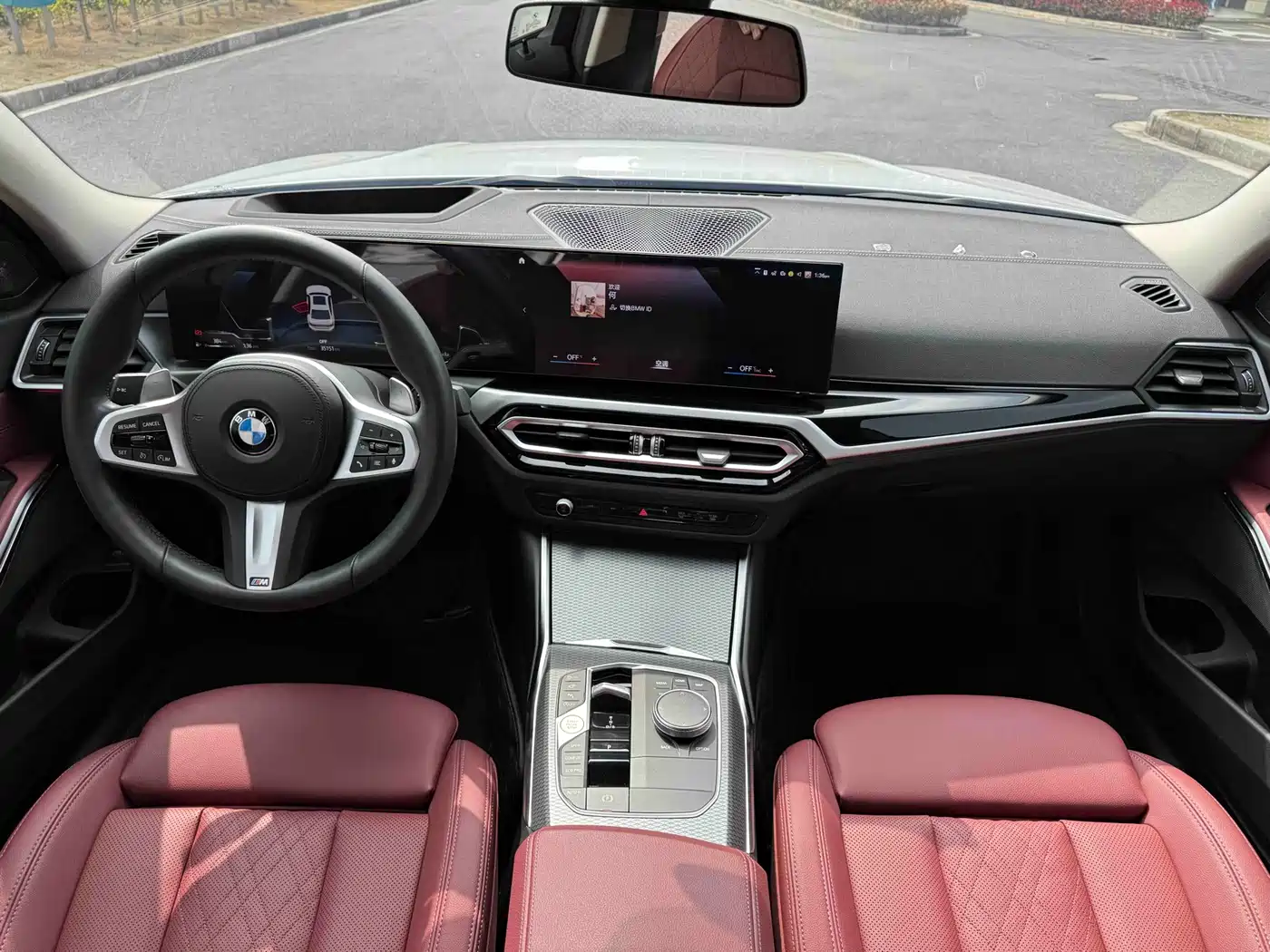 BMW 3 Series 2023 325Li M Sport Black Night Package фото 12