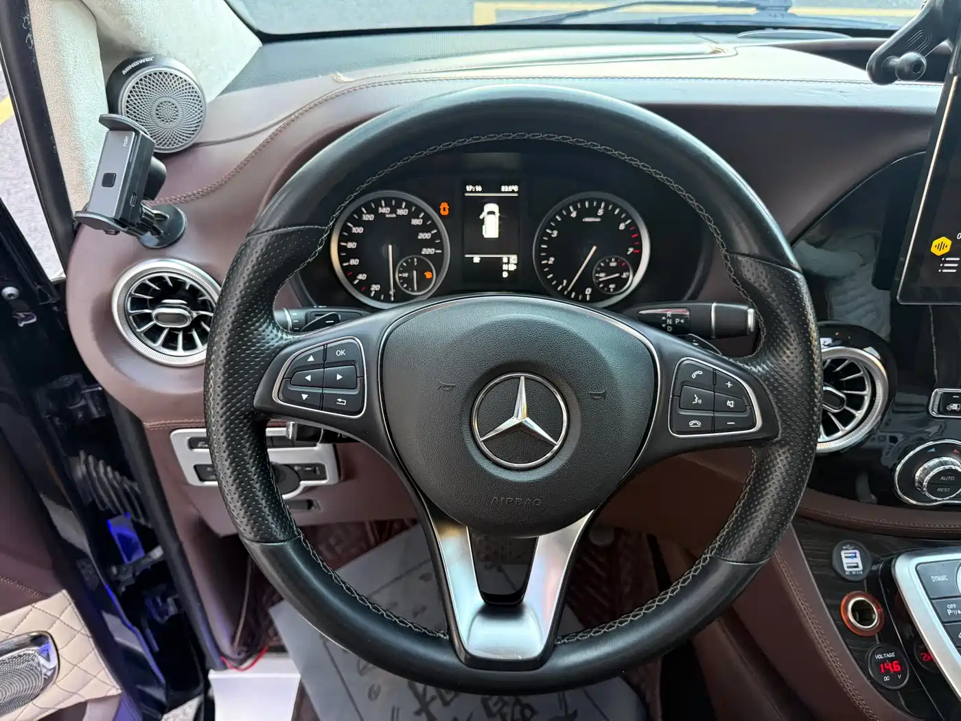 Mercedes-Benz Vito 2018 2.0T Business Edition China VI фото 7