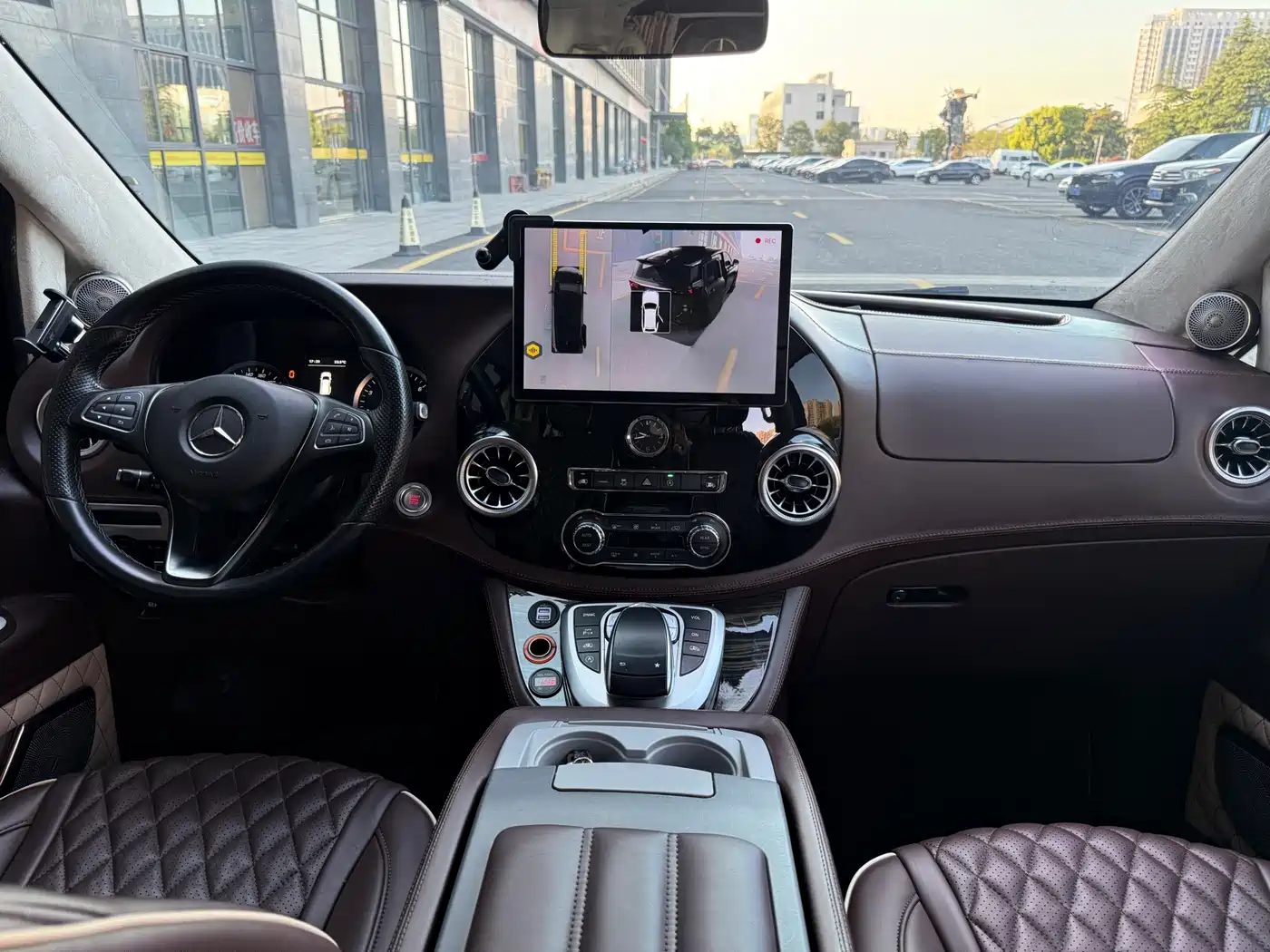 Mercedes-Benz Vito 2018 2.0T Business Edition China VI фото 20