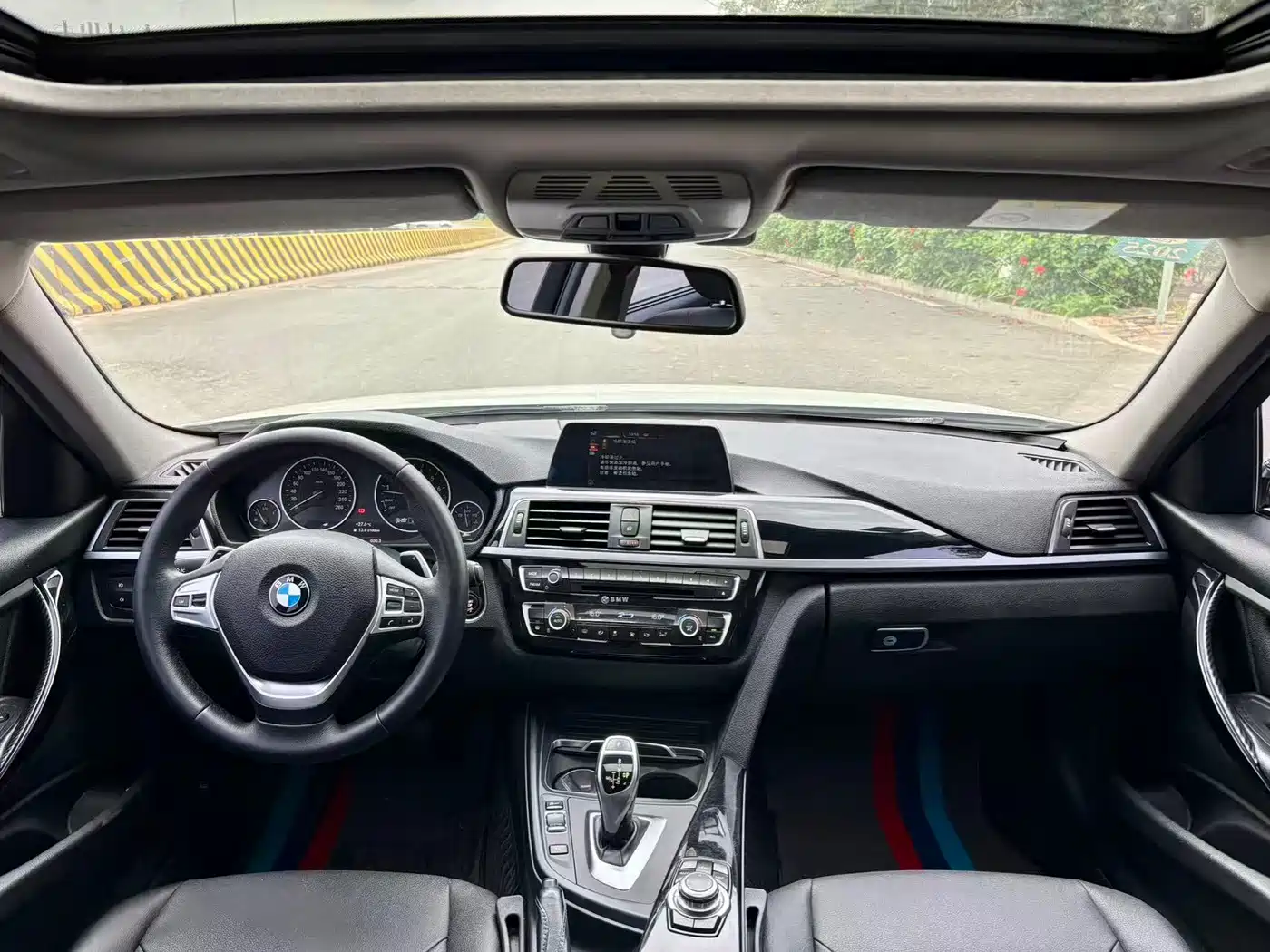 BMW 3 Series 2017 320Li M Sport фото 5