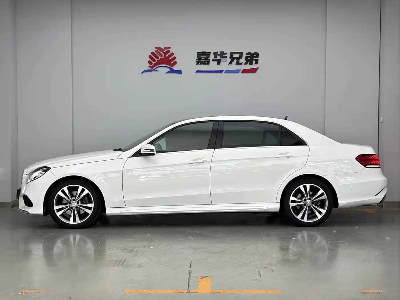 Mercedes-Benz E-Class 2015 Facelift E 260 L Sport фото 8