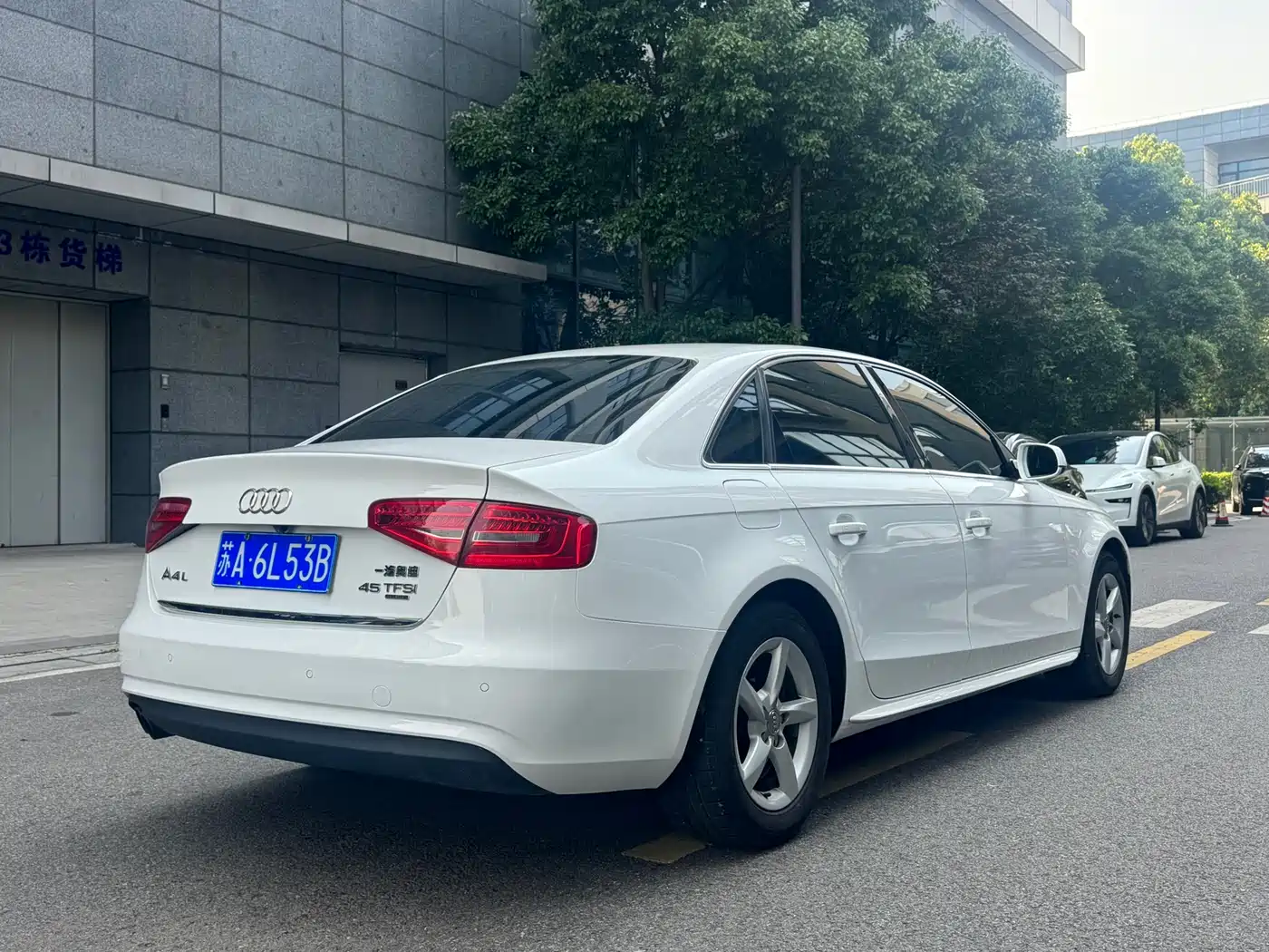 Audi A4L 2015 35 TFSI Auto Standard фото 6