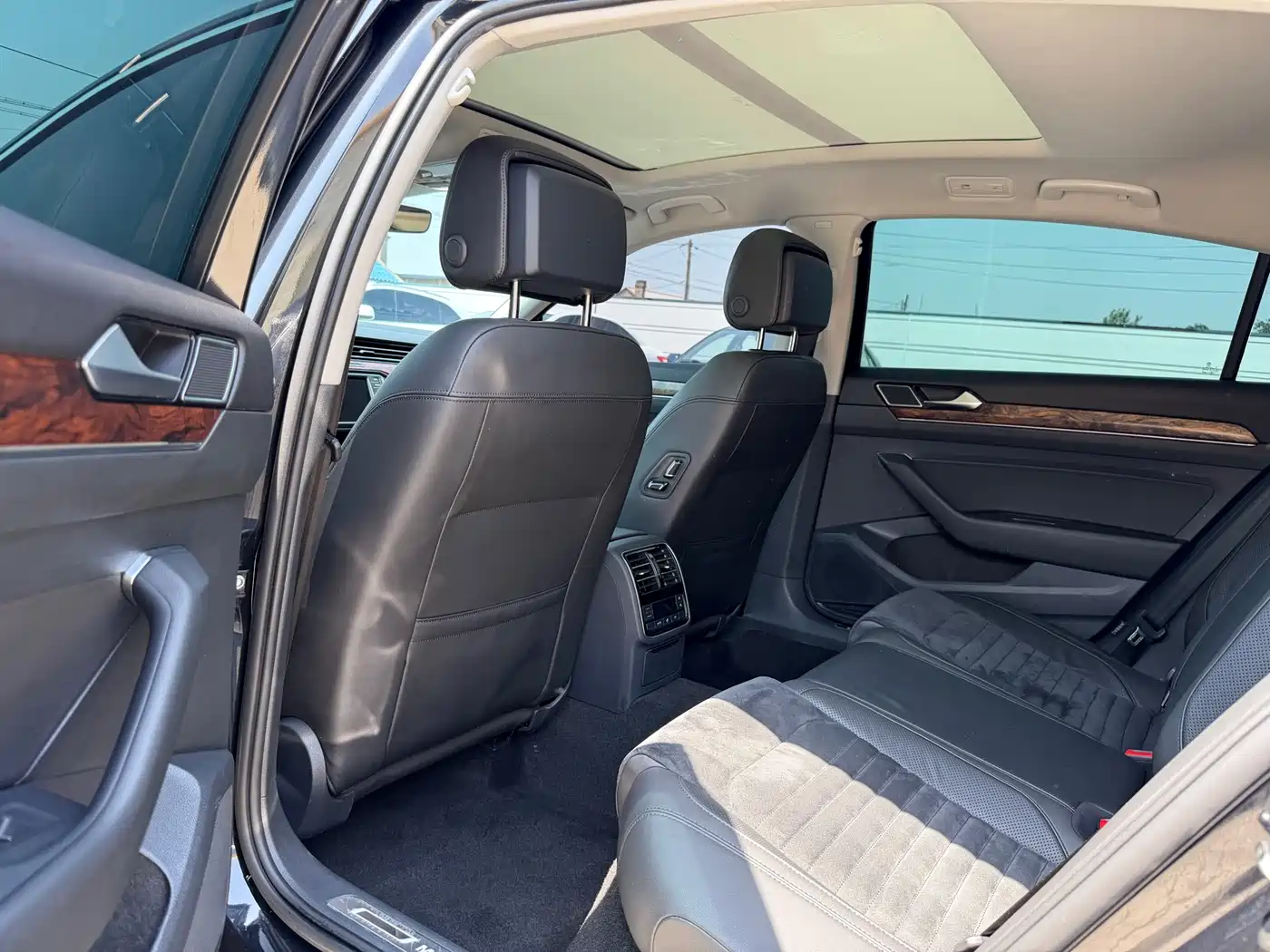Volkswagen Magotan 2017 330TSI DSG Premium фото 14