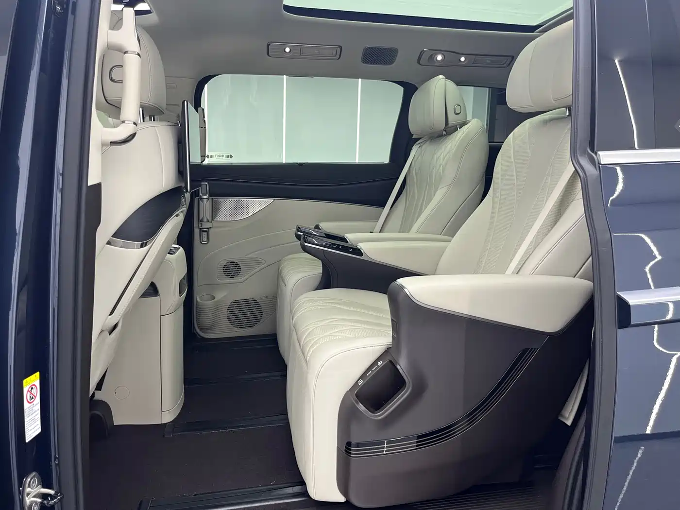 Denza D9 2025 Model DM-i Smart Drive Edition 1020 AWD Flagship фото 9