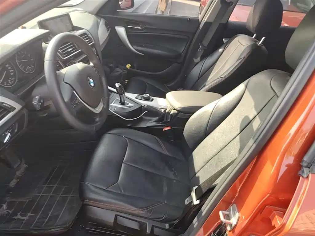 BMW 1 Series (Import) 2016 118i Leading фото 15
