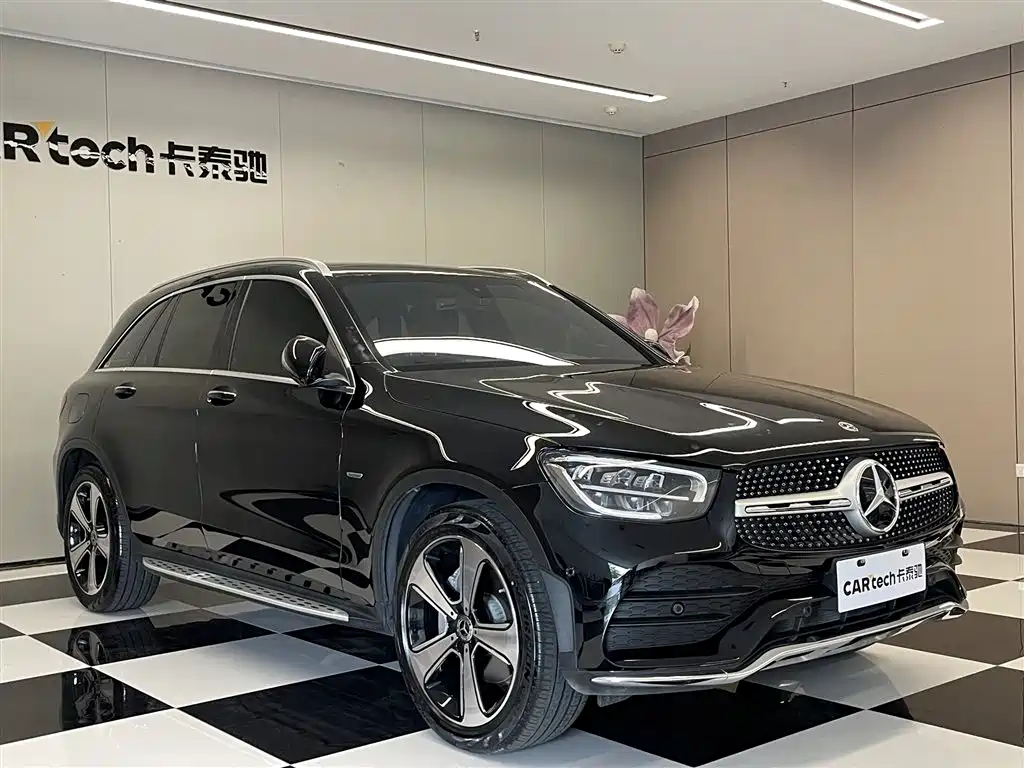 Mercedes-Benz GLC 2022 Facelift GLC 300 L 4MATIC Dynamic Collector's Edition фото 2