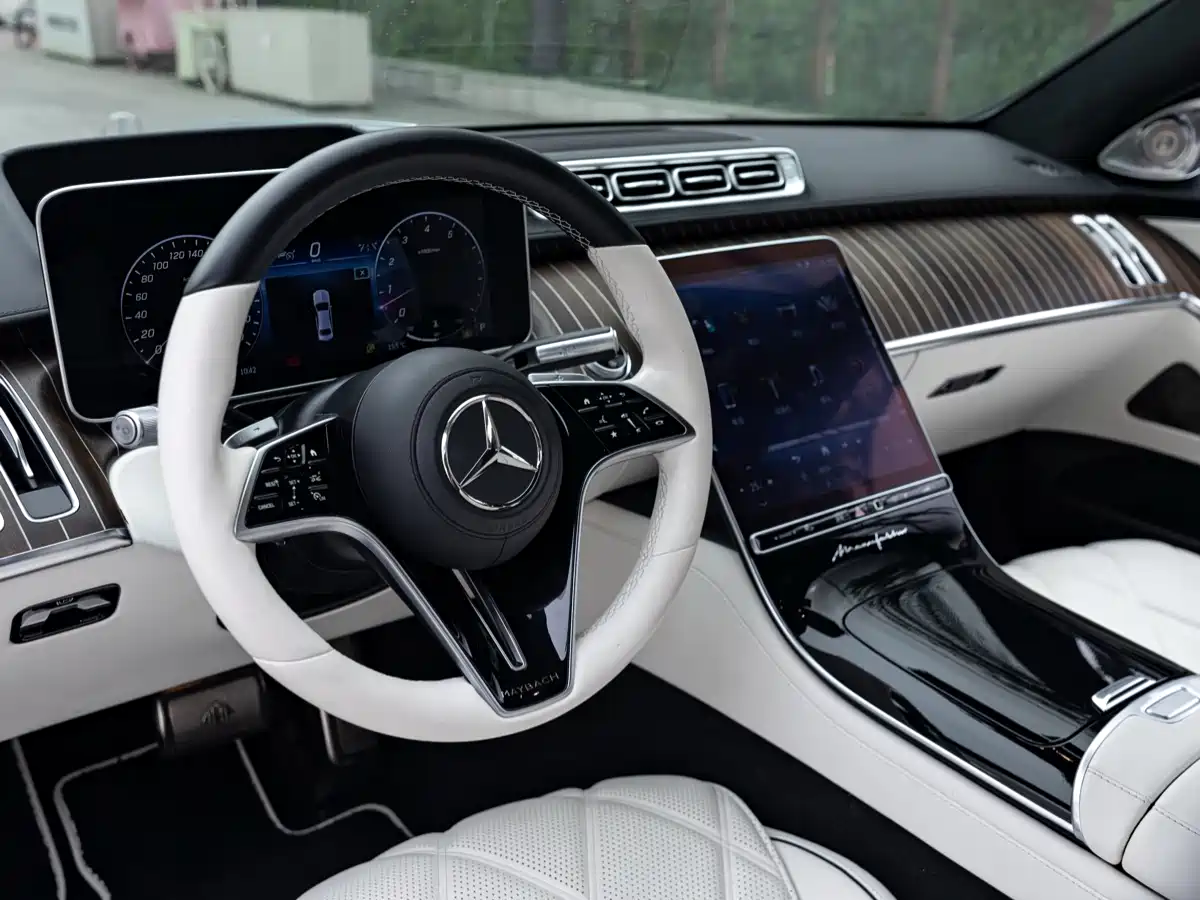 Mercedes-Benz Maybach S-Class 2022 S 680 4MATIC Craftsmanship Limited Launch Edition фото 10