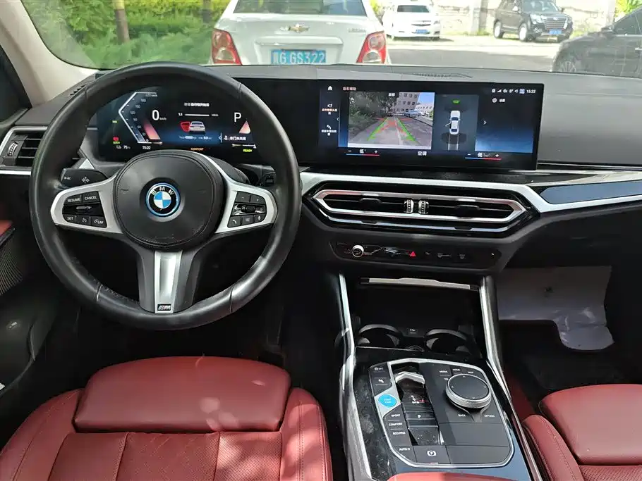 BMW i3 2022 eDrive 35 L фото 12