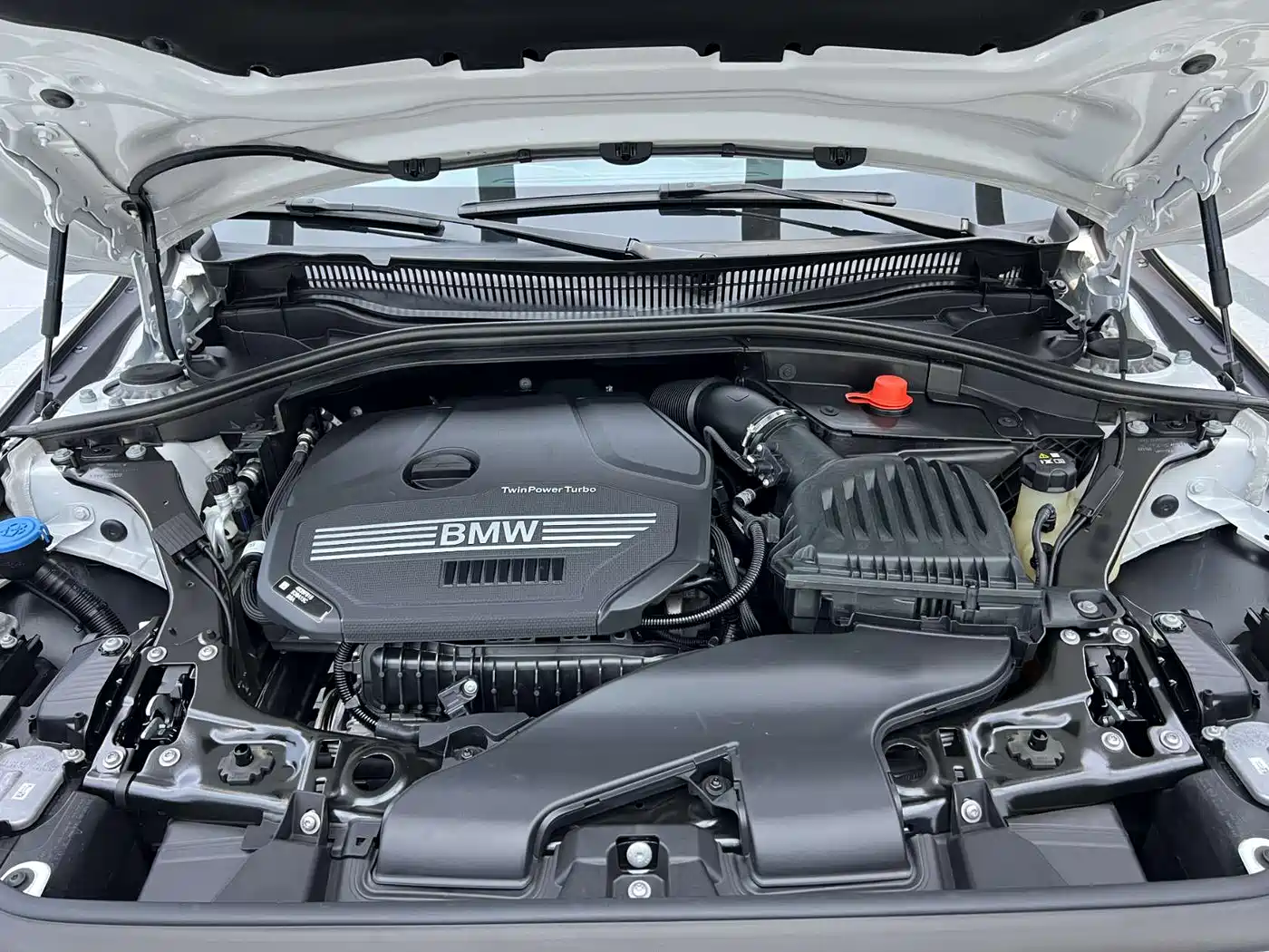 BMW 1 Series 2022 120i M Sport Shadow Edition фото 24