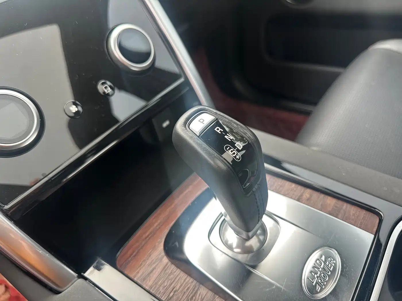 LAND ROVER DISCOVER SPORTS