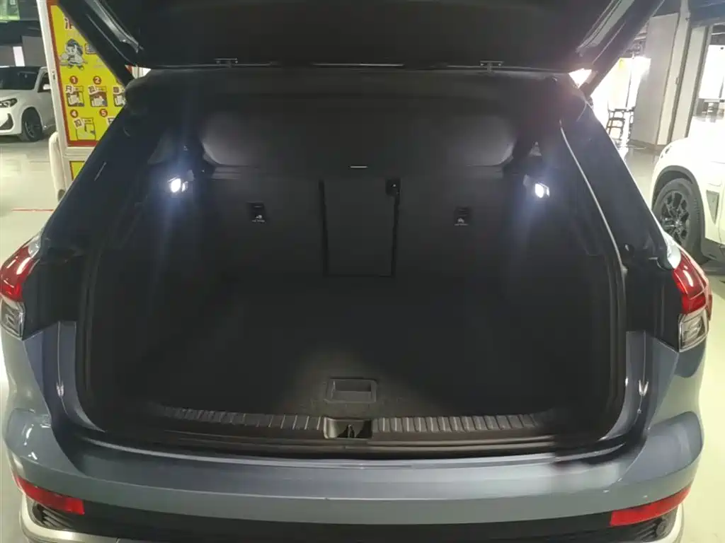 Audi Q4 e-tron 2023 50 e-tron quattro Creation Edition фото 19