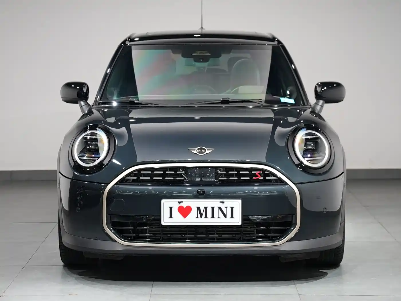 MINI MINI 2025 2025 Model 2.0T COOPER S Artist 5-Door
