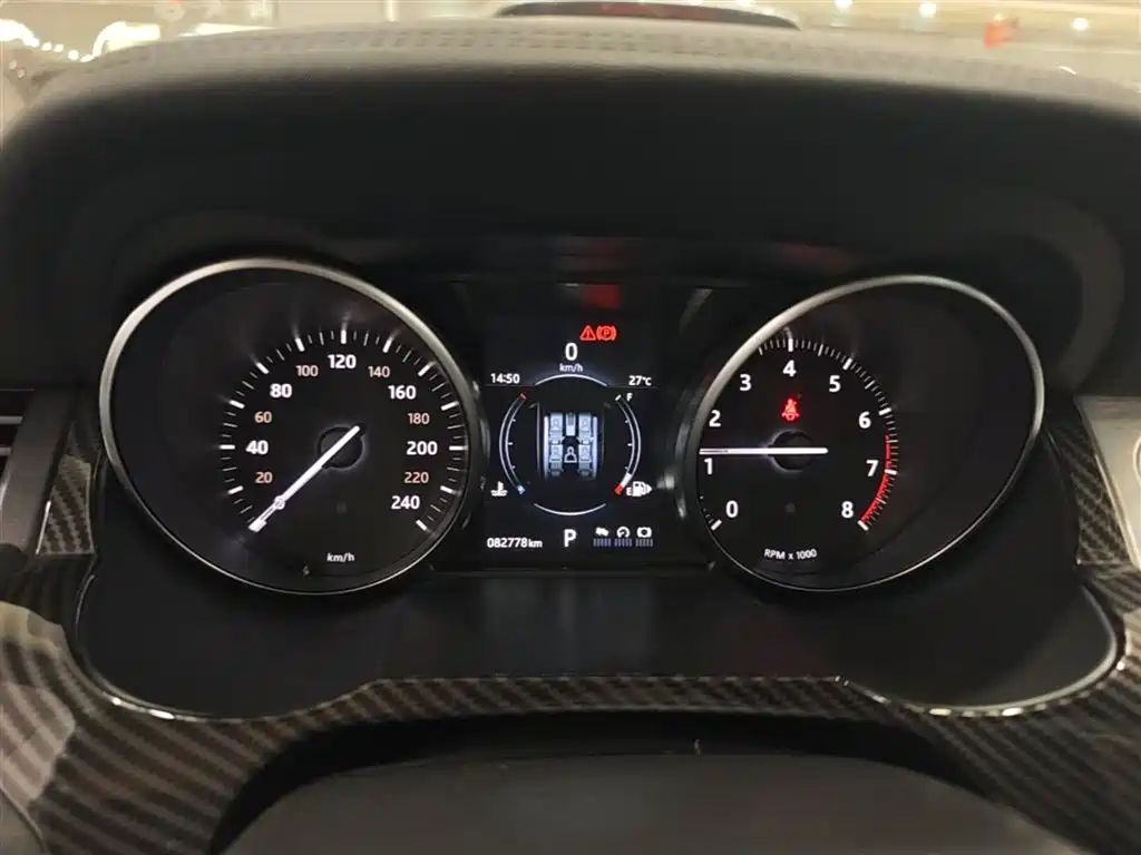 Land Rover Range Rover Evoque 2017 2.0T SE PLUS Smart Enjoy Edition фото 12