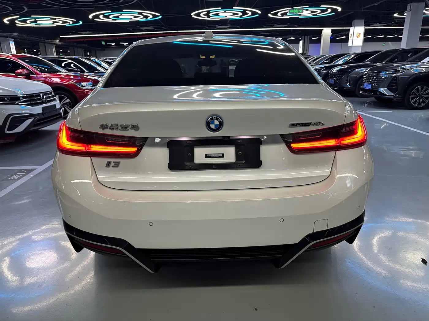 BMW i3 2023 eDrive 40 L Shadow Night Sport Package фото 16