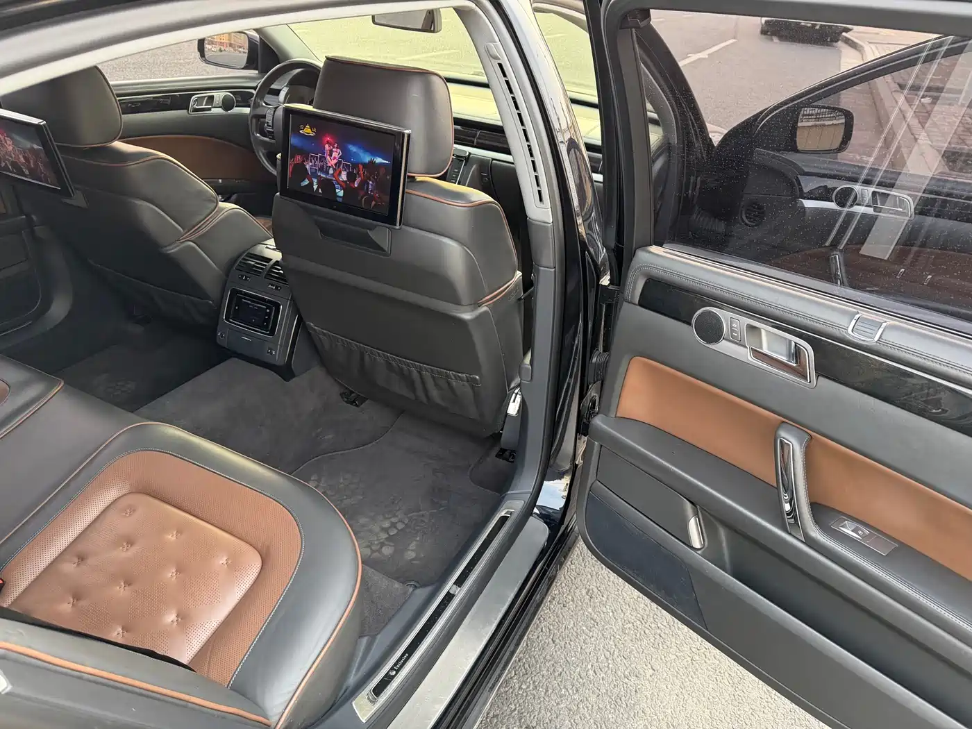 Volkswagen Phaeton 2015 Model 3.0L Exclusive Edition фото 8