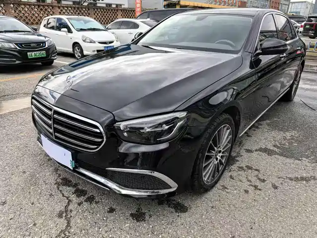 Mercedes-Benz E-Class 2023 Facelift E 260 L Sport