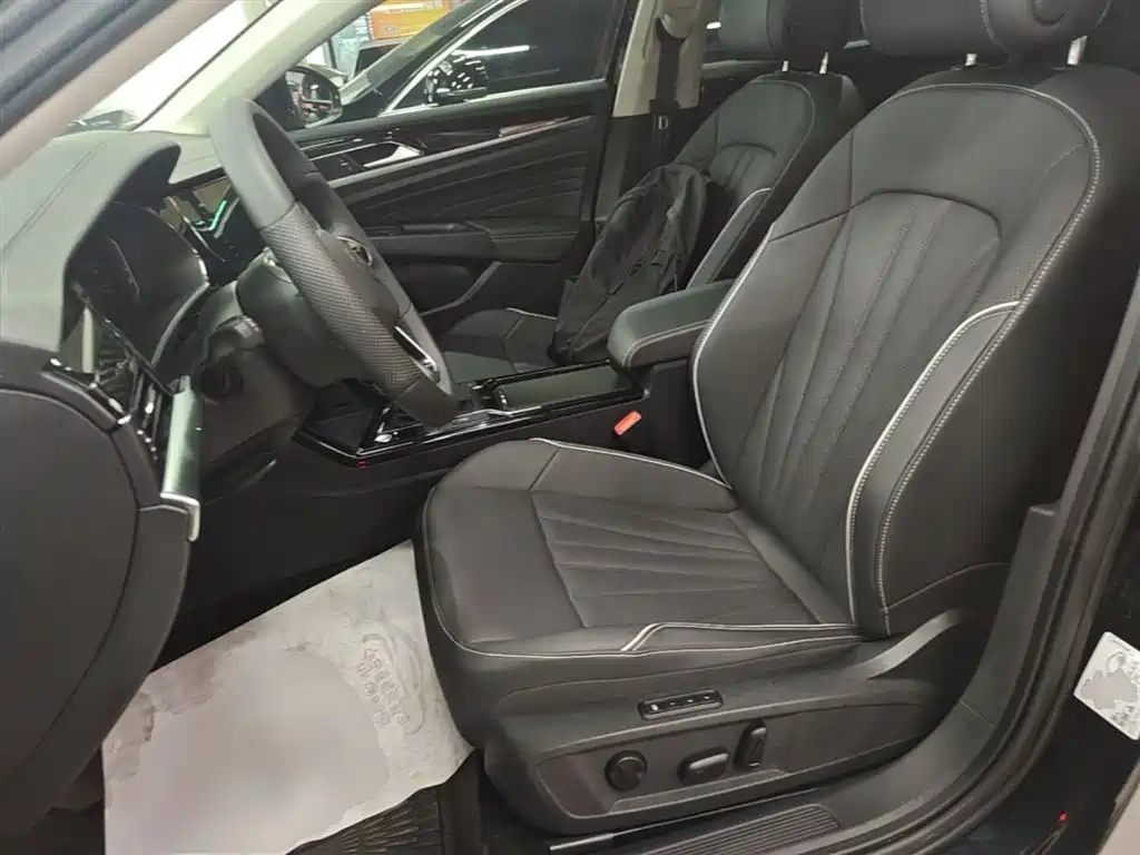 Volkswagen Passat 2024 380TSI Dragon Soaring Edition фото 15