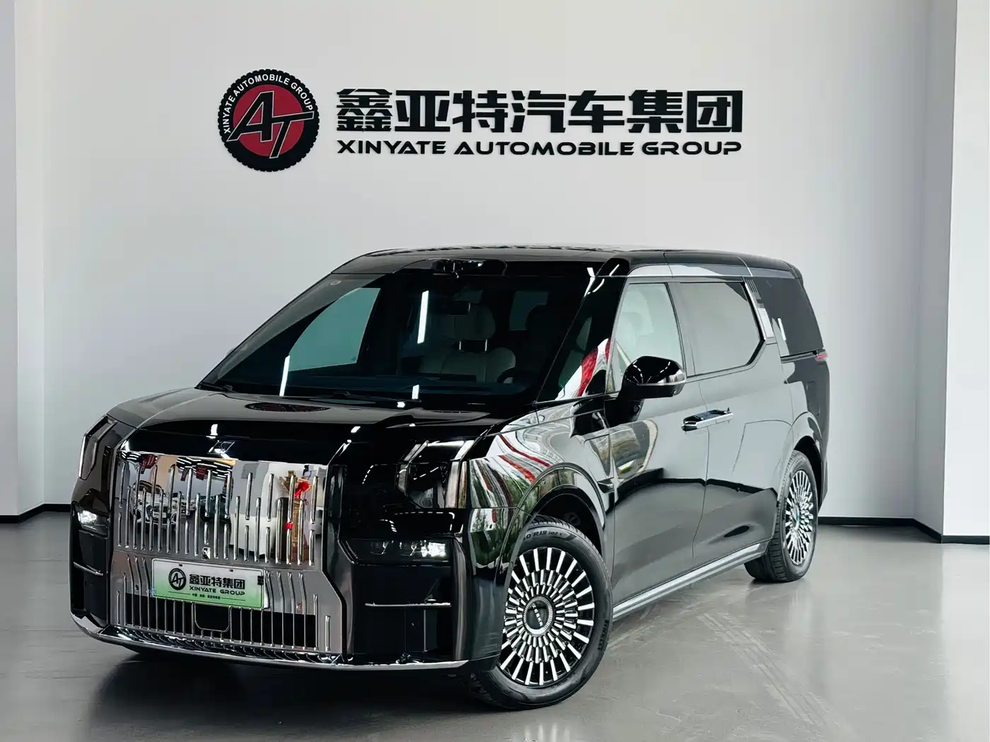 ZEEKR 009 2024 7-Seat Aisle Version 108kWh
