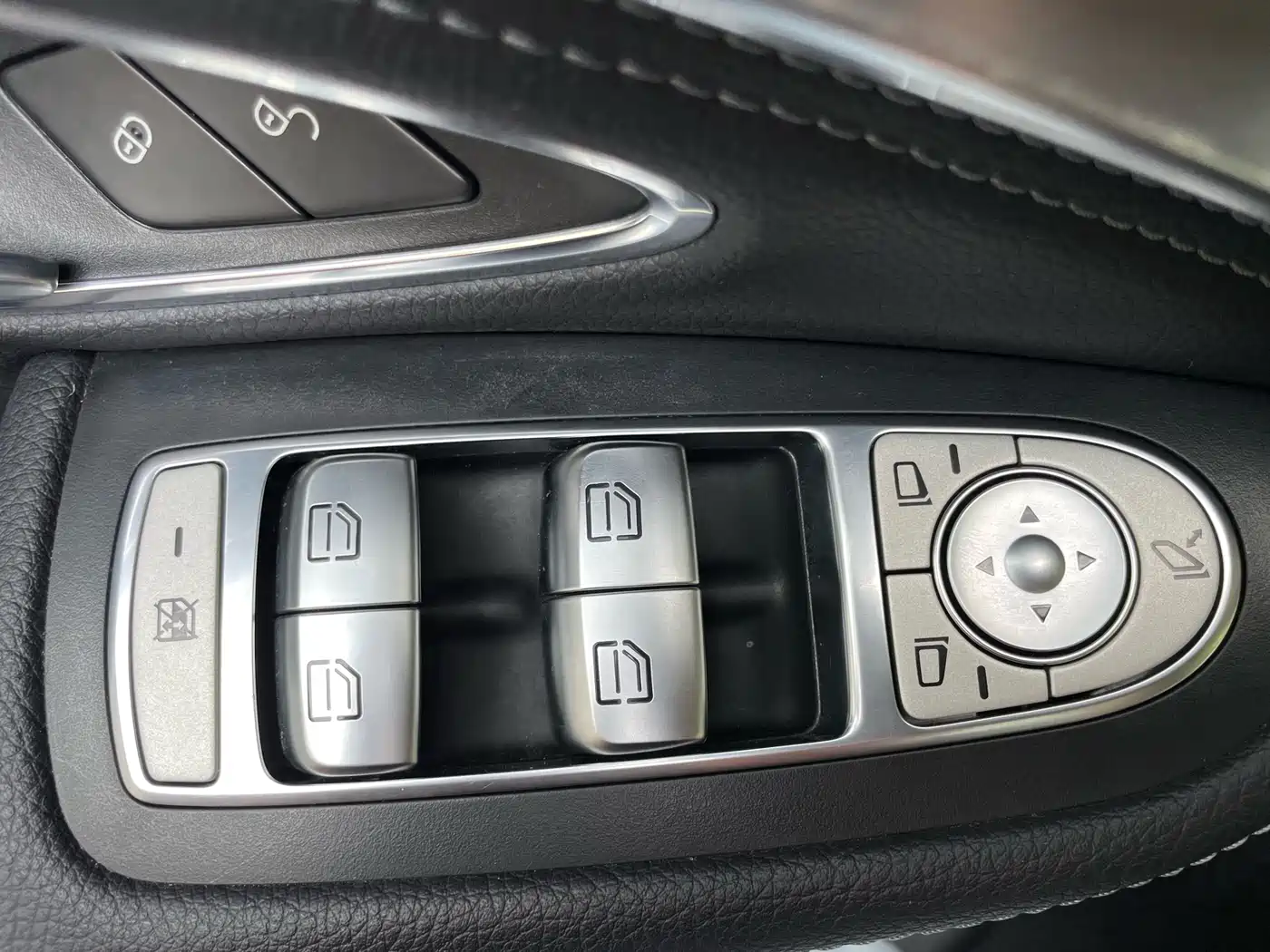 Mercedes-Benz C-Class 2017 Facelift C 200 Sport Edition фото 24