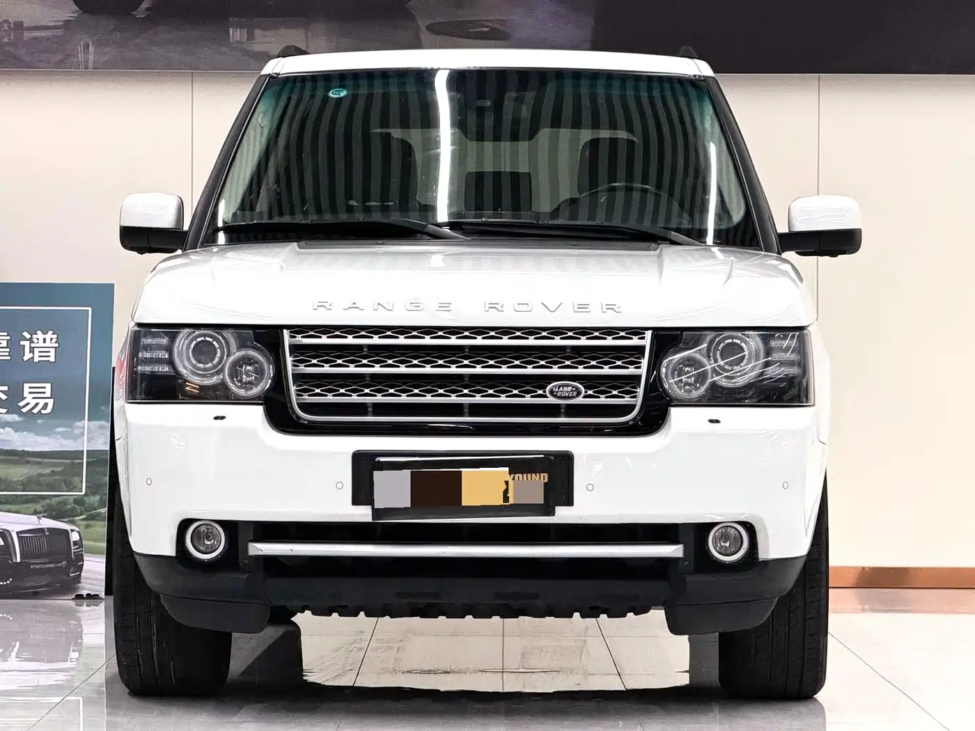 Land Rover Range Rover 2011 5.0 SC V8 фото 2