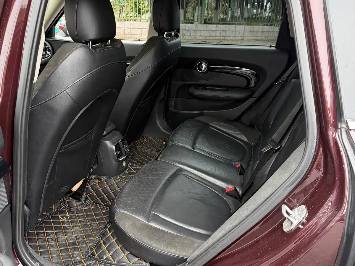 صورة 10 - MINI CLUBMAN