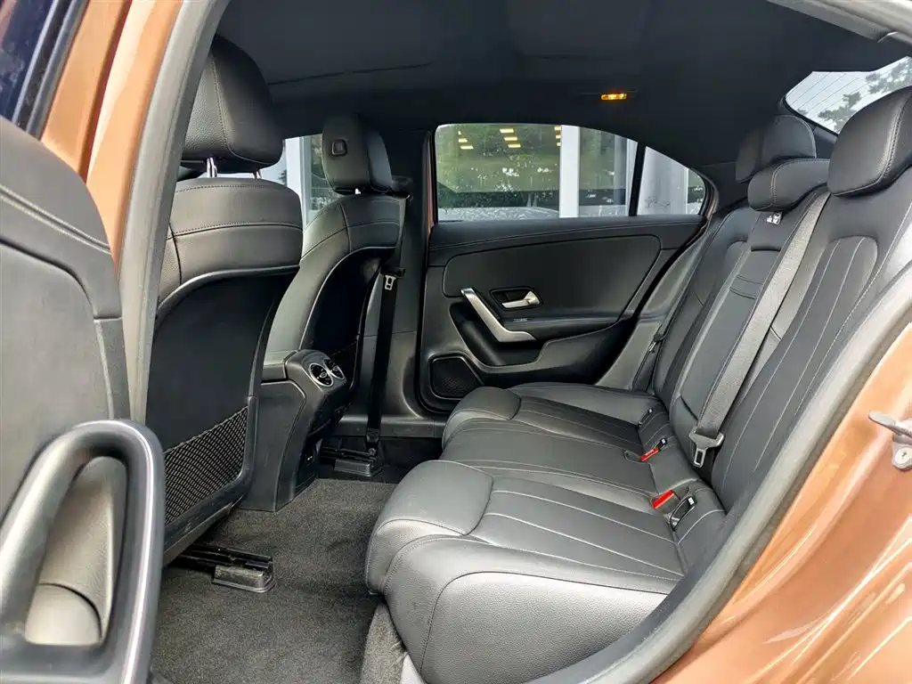 Mercedes-Benz A-Class 2020 Facelift A 200 L Sport Sedan Dynamic фото 11