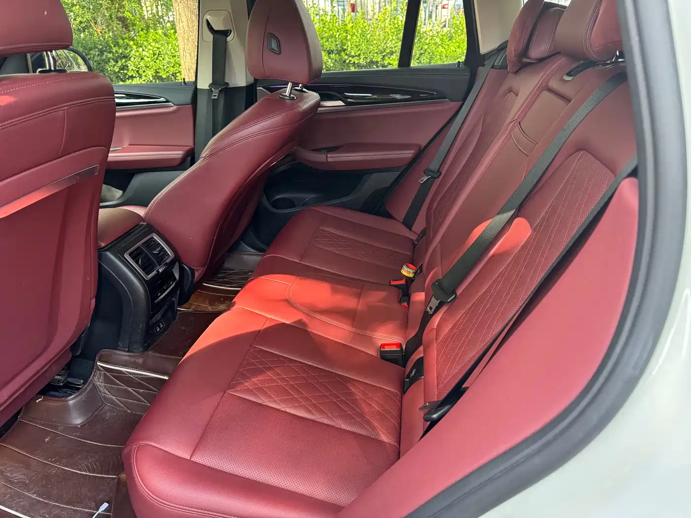BMW iX3 2024 Leading Edition фото 6