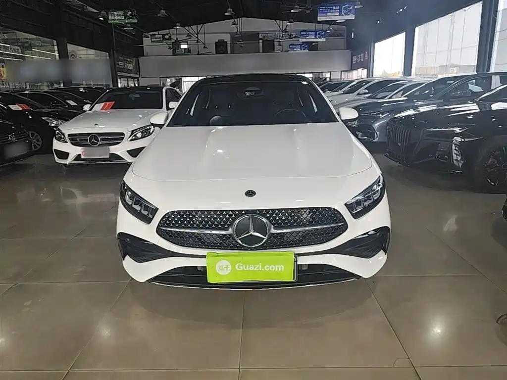 Mercedes-Benz A-Class 2023 A 200 L Fashion фото 3