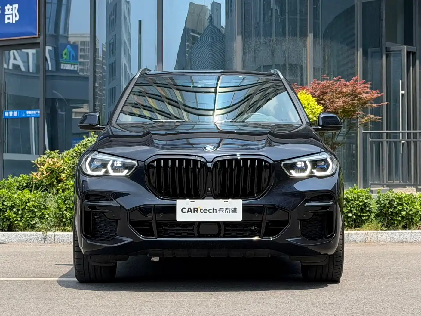 BMW X5 2022 xDrive 40Li Premium M Sport Package фото 2