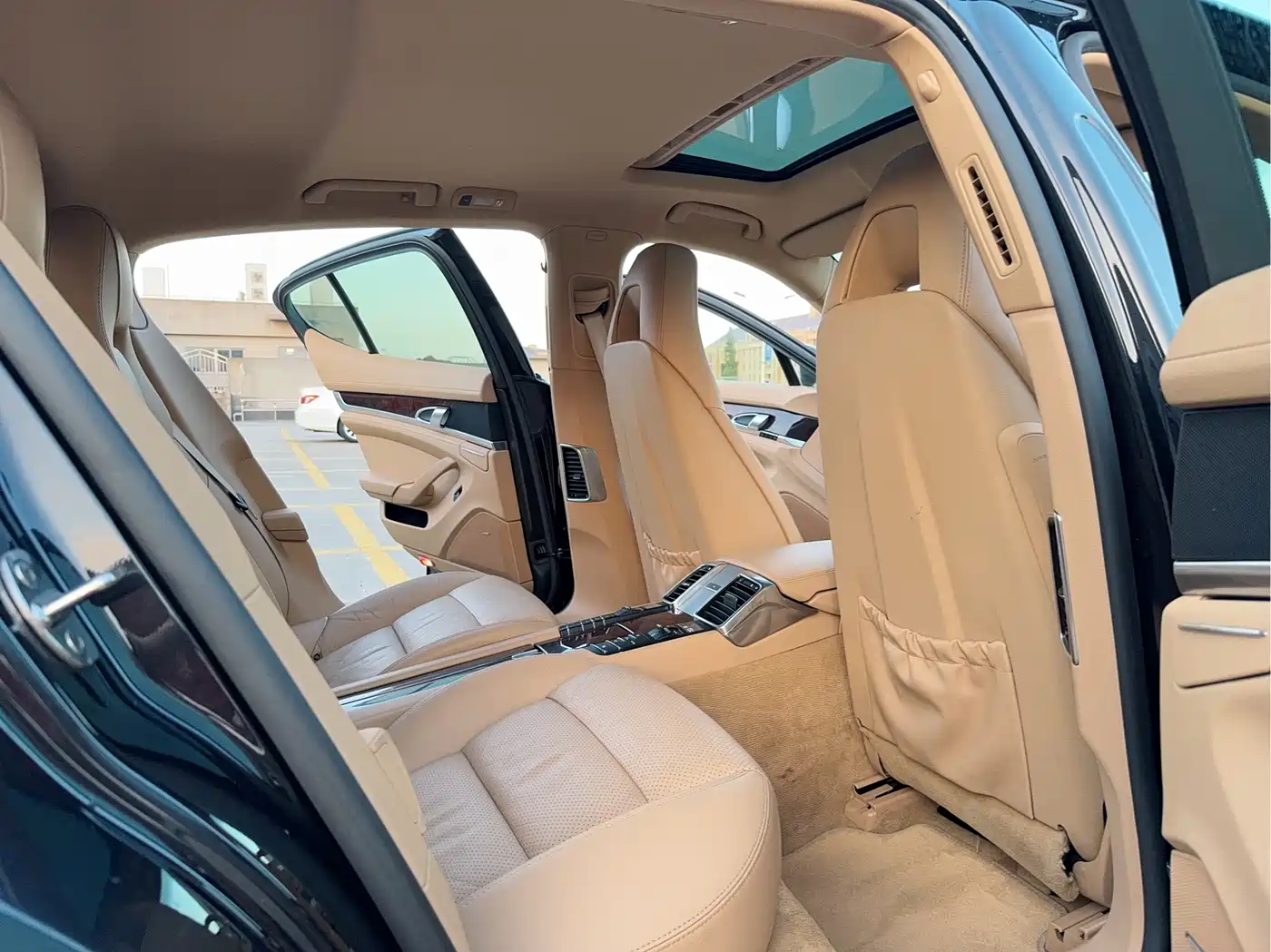 Porsche Panamera 2010 Panamera 4 3.6L фото 13