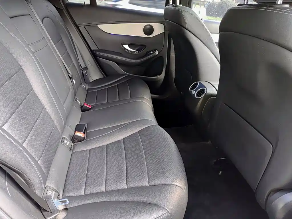 Photo 11 - Mercedes-Benz GLC Coupe