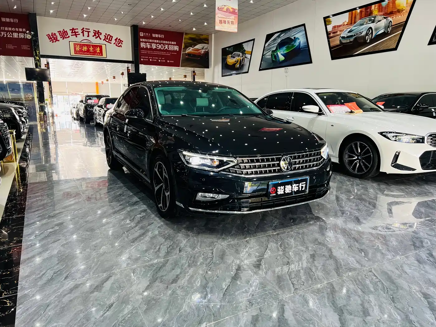 Volkswagen Magotan 2023 Model 2 Million Commemorative Edition 330TSI DSG Luxury фото 3