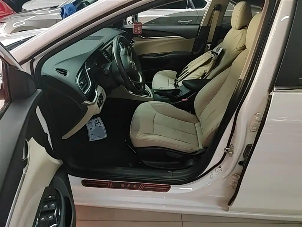 Buick Excelle 2019 15T DCT Connected Elite Type China VI фото 15