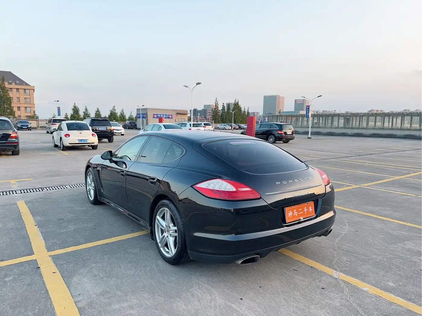 Porsche Panamera 2010 Panamera 4 3.6L фото 4