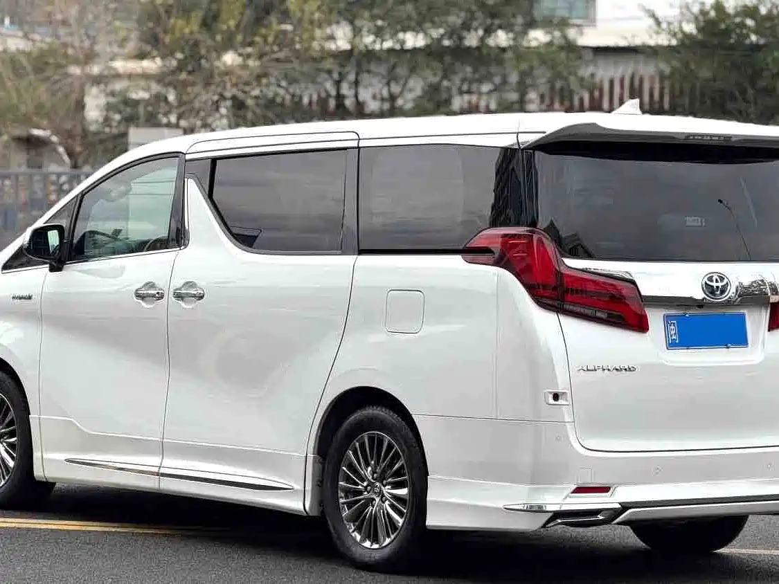 Toyota Alphard 2020 Hybrid 2.5L Premium Edition фото 6