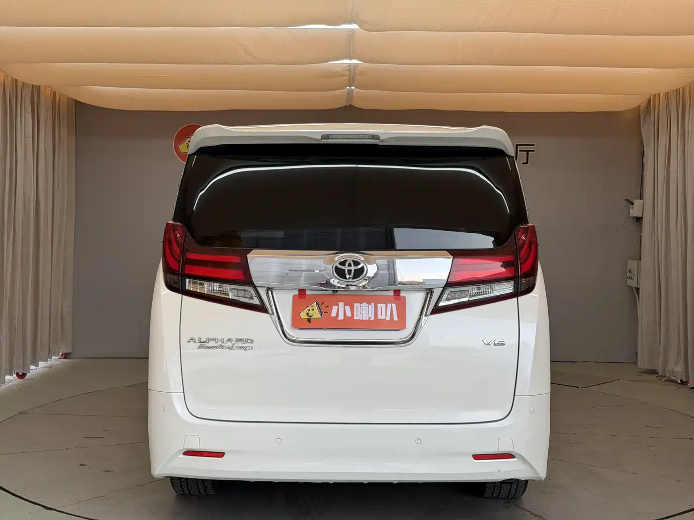 Toyota Alphard 2018 3.5L Luxury фото 24