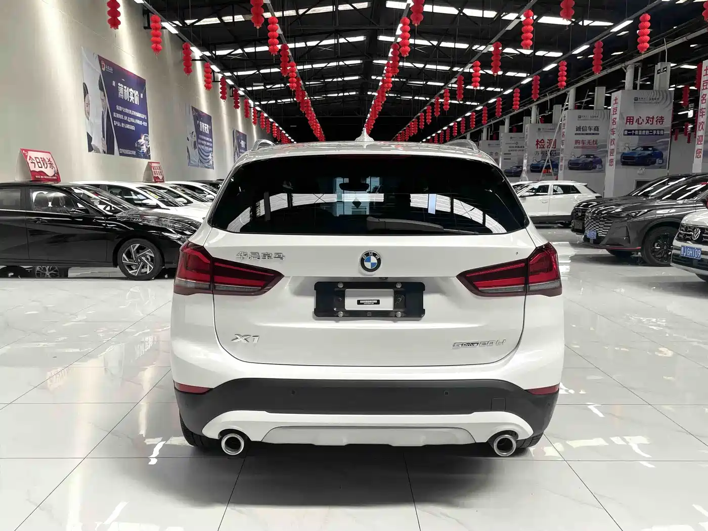 BMW X1 2022 sDrive20Li Fashion фото 5