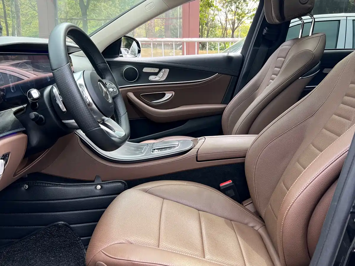 Mercedes-Benz E-Class 2019 E 300 L Sport Fashion фото 10