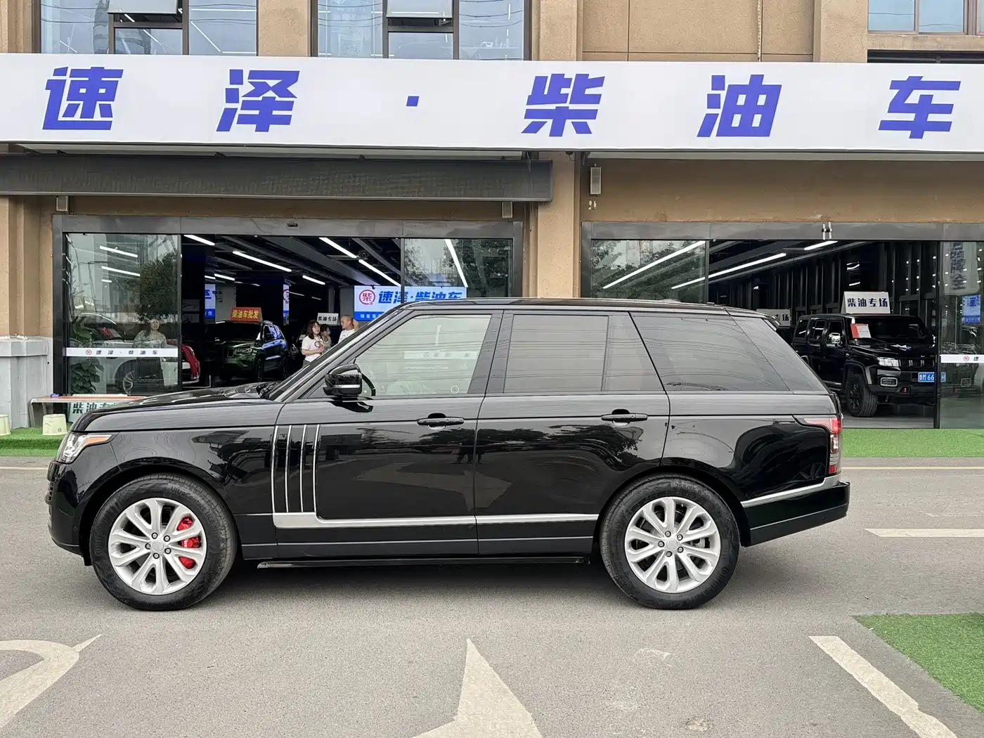 Land Rover Range Rover 2015 3.0 TDV6 Vogue фото 10