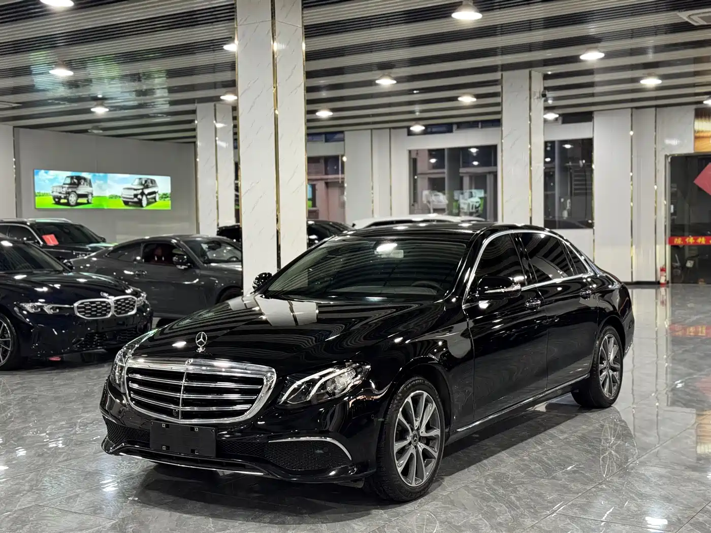 Mercedes-Benz E-Class 2019 E 300 L Fashion