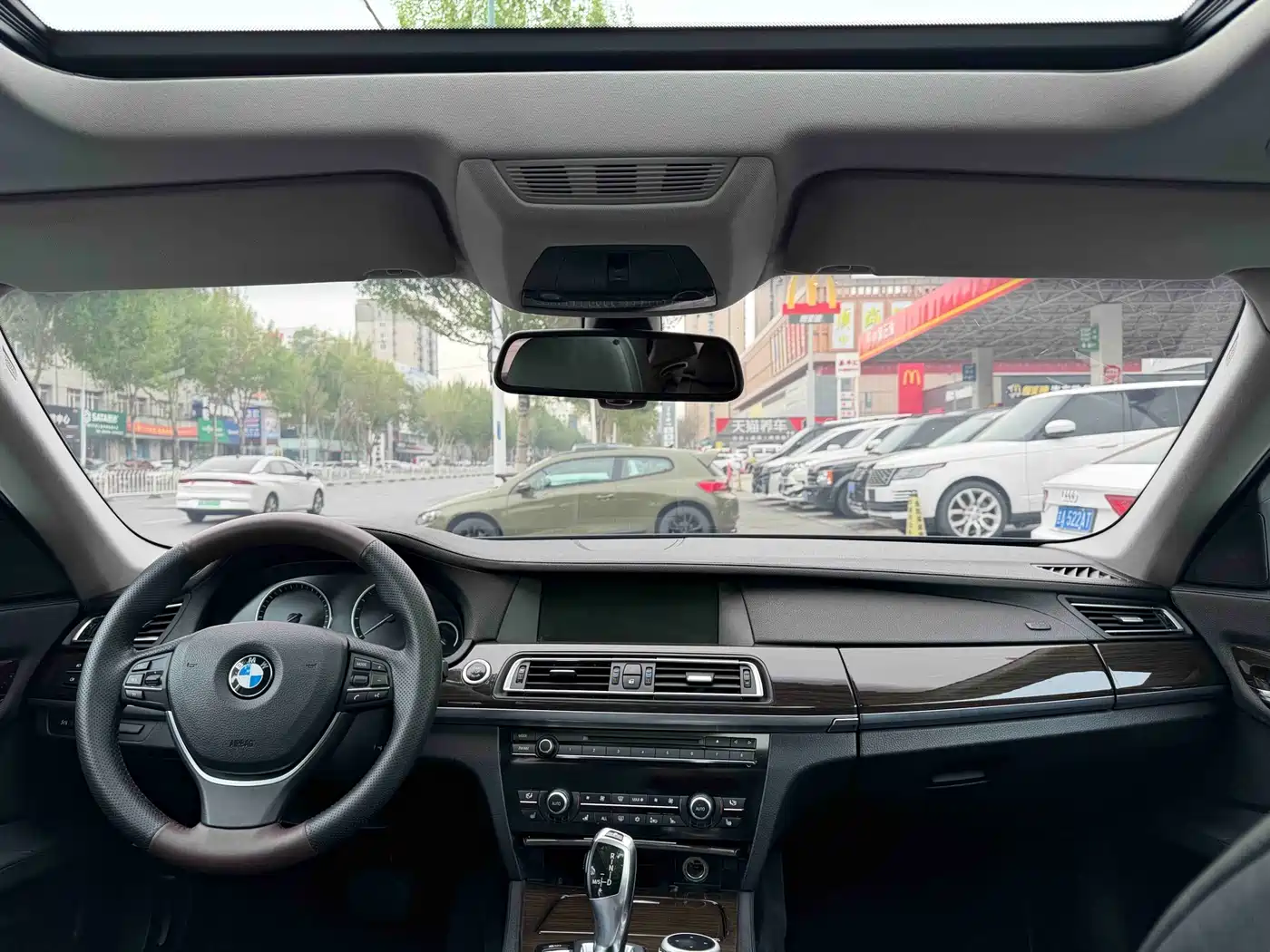 BMW 7 Series 2009 740Li Premium фото 4
