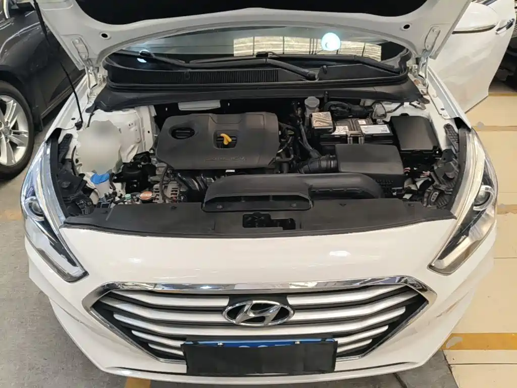 صورة 20 - Hyundai Mistra