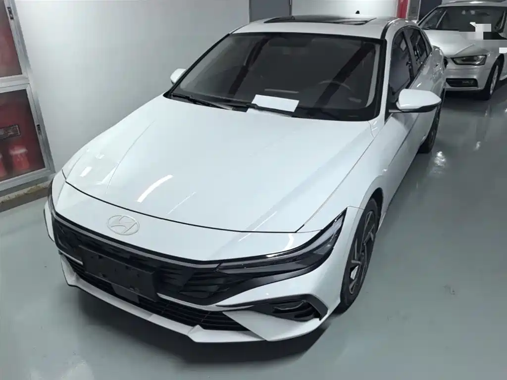 Hyundai Elantra 2023 1.5L CVT GLX Elite Edition