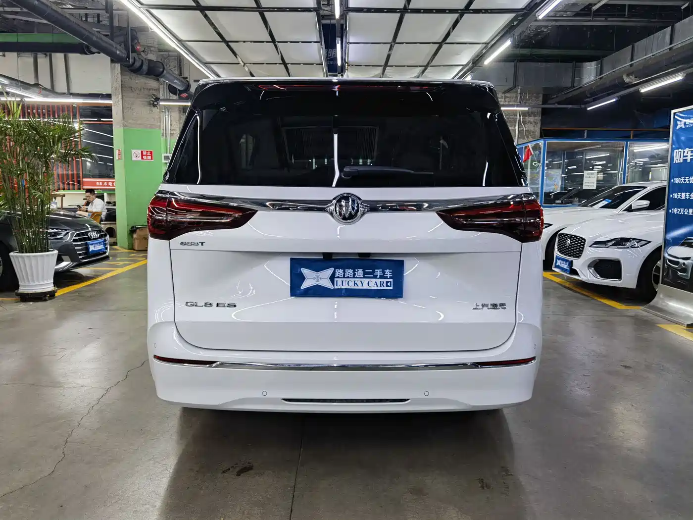 Buick GL8 2022 ES Landmark 653T Premium фото 5