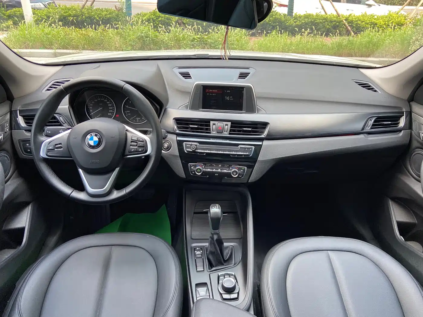 Фото 11 - BMW X1