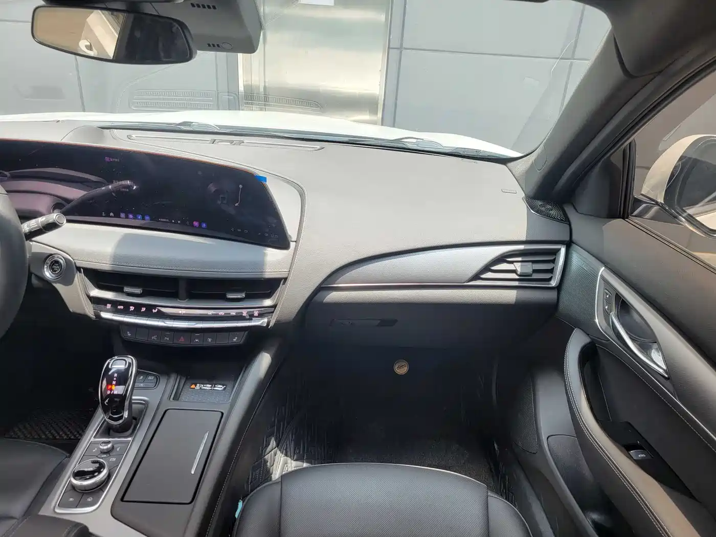 Cadillac CT5 2025 Model 28T Urban Sport Edition фото 14