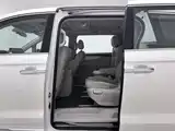 Фото 15 - Roewe iMAX8 EV